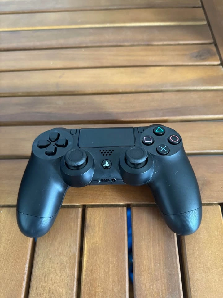 Sony PS4 500GB – Firmware 7.02 – Original Box & Complete Set - photo 3