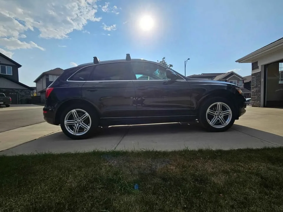 2010 Audi Q5 V6 – Well Maintained & Fully Loaded image indicator(10)