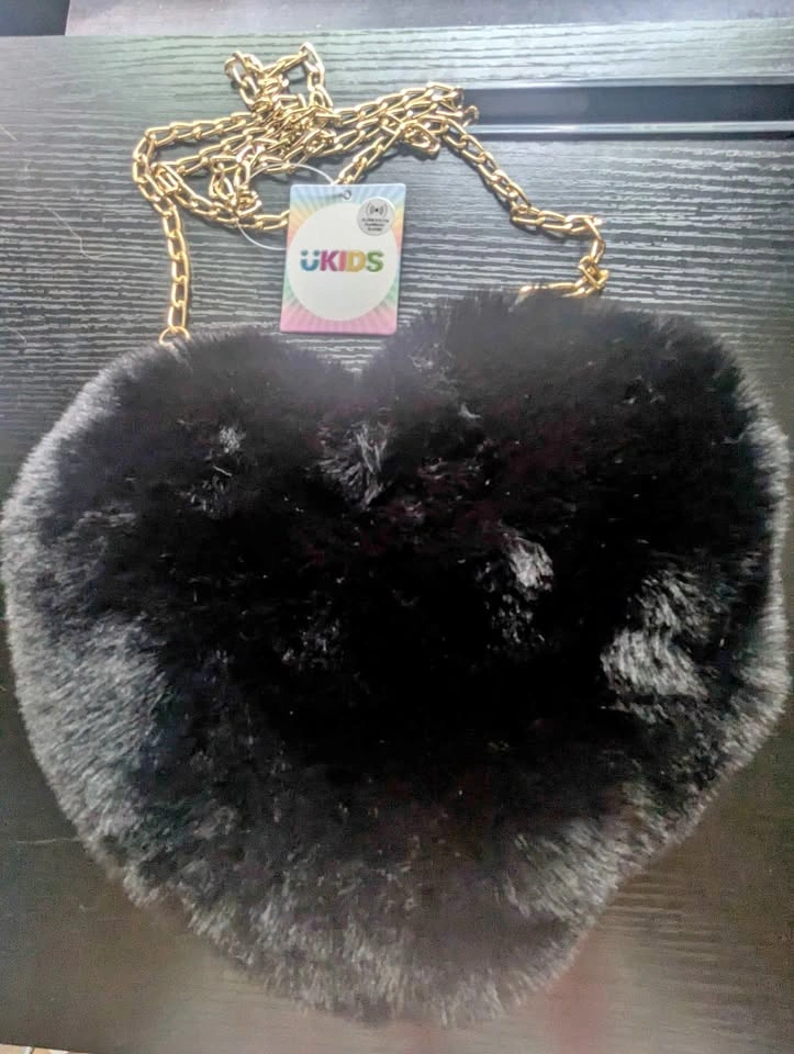 Kids Black Fuzzy Heart Purse – New with Tags