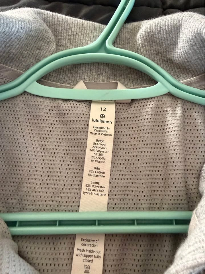 Lululemon Grey Quarter Zip - photo 2