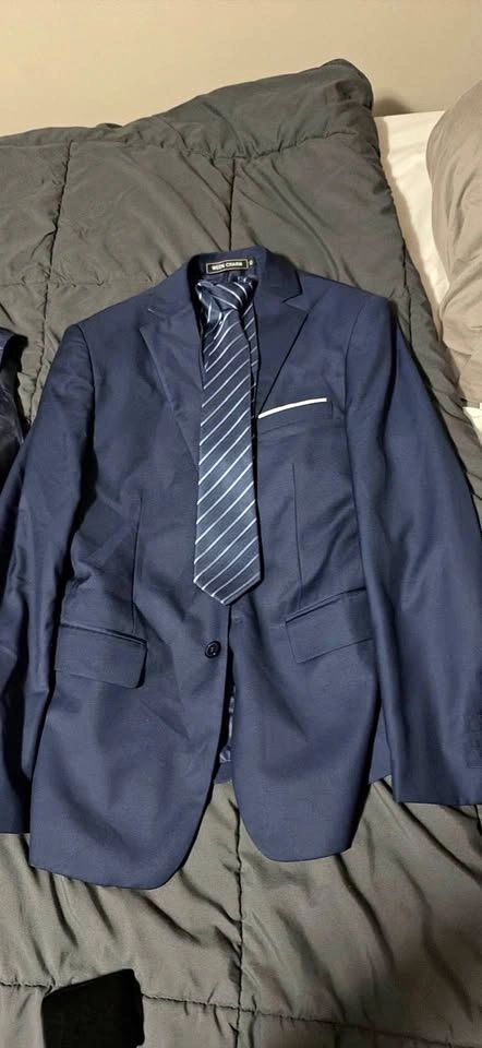 Three Piece Suit Navy Mens size XS