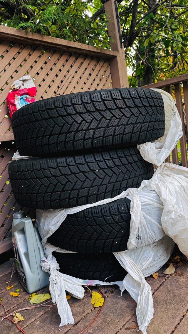 215/65/R17 Michelin X-Ice Snow 4 Tires - photo 2