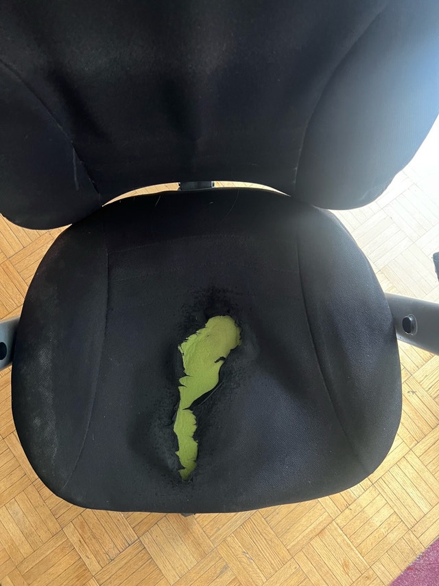 Black Office Chair - photo 3