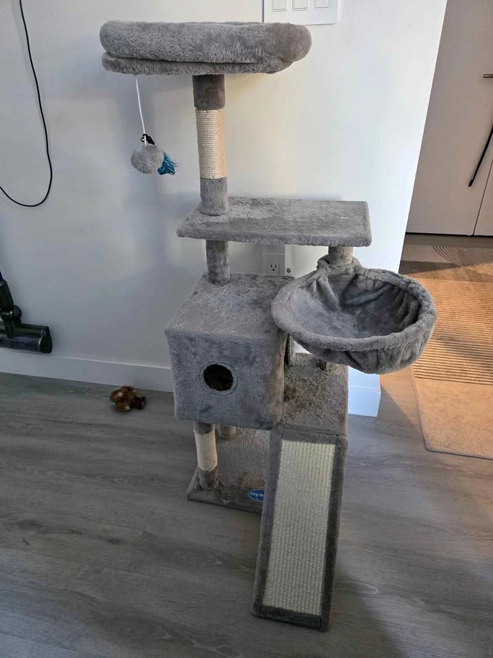 Multi-Level Cat Tree
