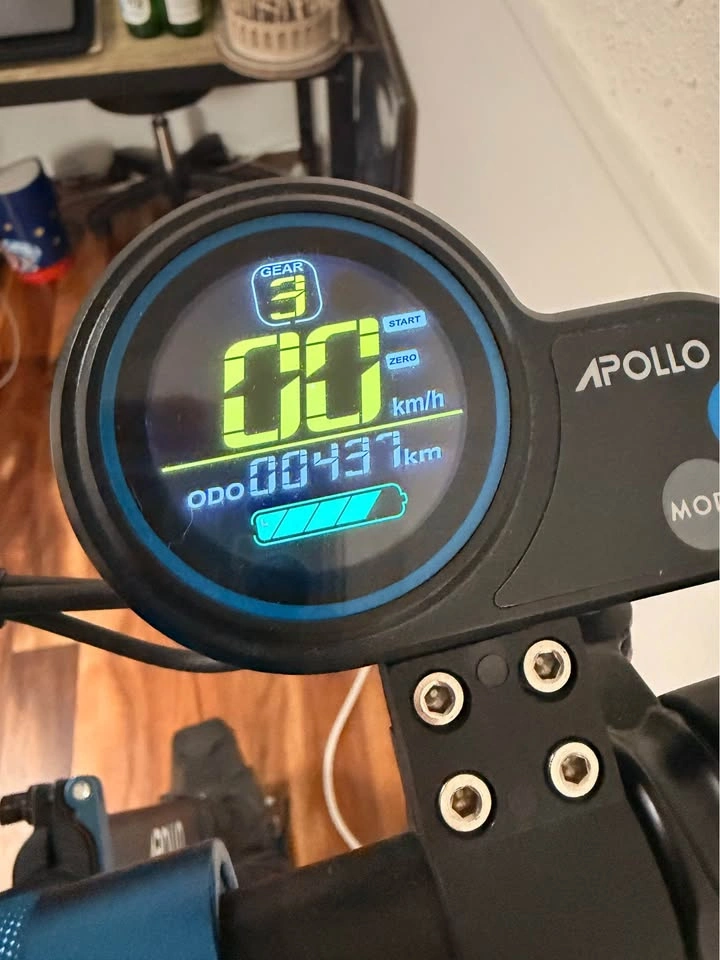 Apollo Explore Electric Scooter (New Battery, 437km) - photo 2