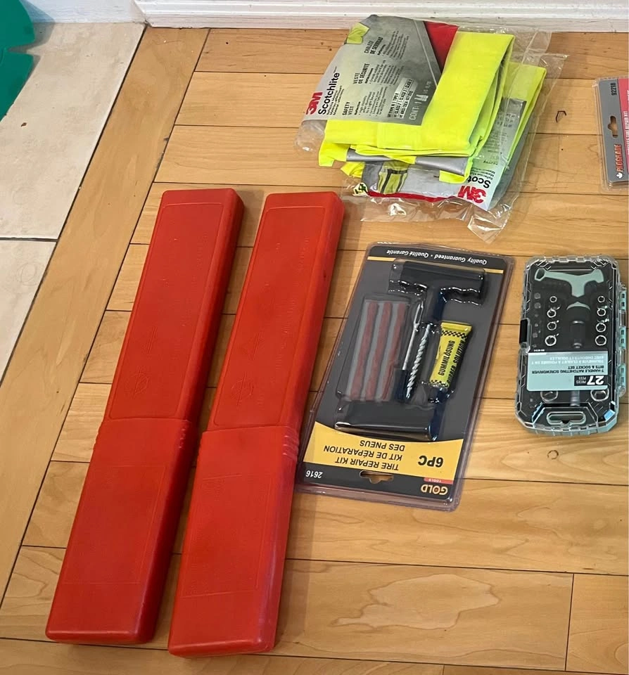 Car Diagnostic, Maintenance, and Emergency Safety Tools - photo 2