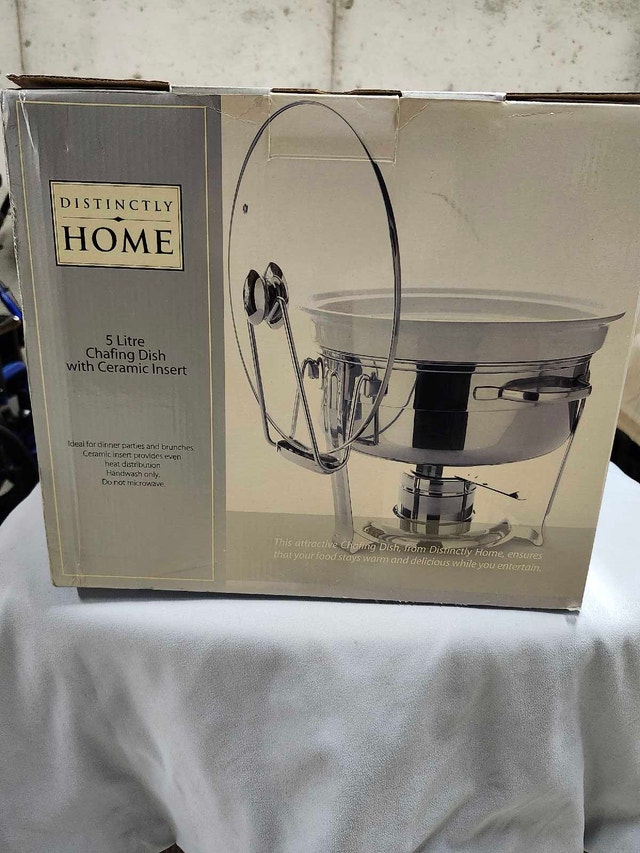 Distinctly Home 5L Chafing Dish with Ceramic Insert