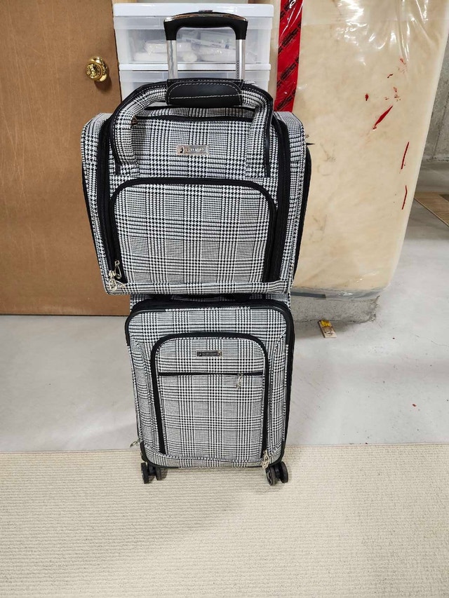 London Fog 2-Piece Stackable Carry-On Luggage Set