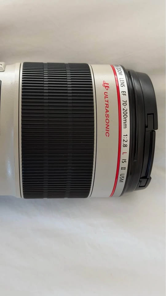 Canon EF 70-200mm f/2.8L IS II USM Lens - Excellent Condition - photo 2