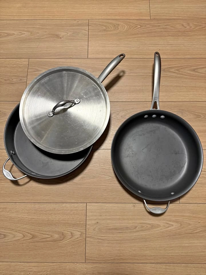 Calphalon One cookware set (NOT non-stick)