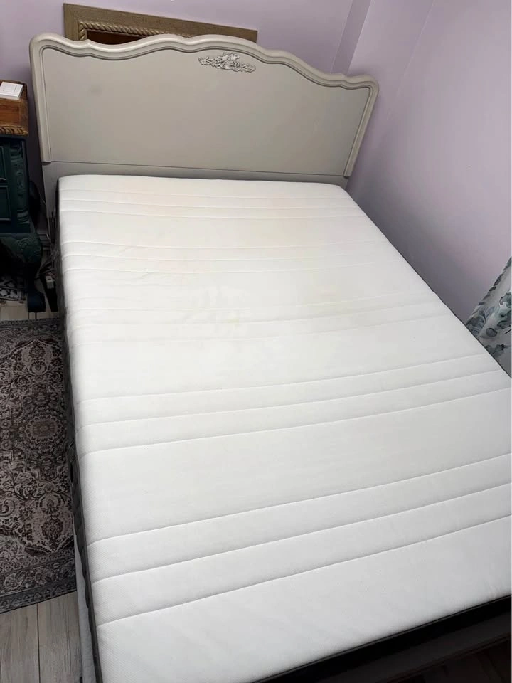 French Provincial Style Bed Frame (mattress & box spring not inc