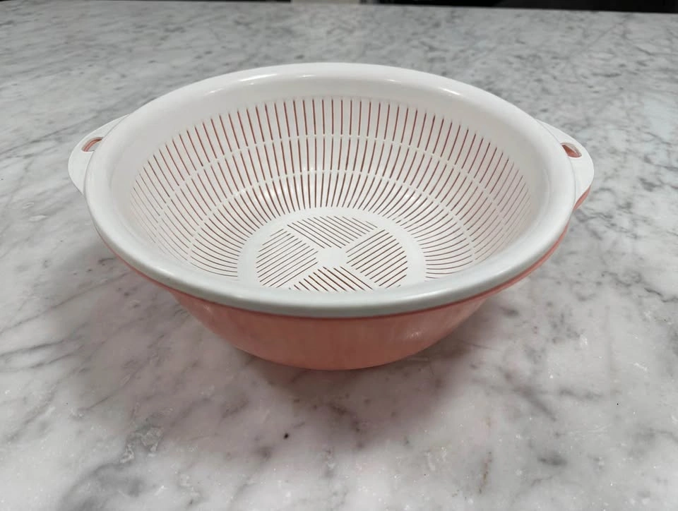 Large 14" Colander Bowl Set - 2-in-1 Strainer + Bowl - photo 3