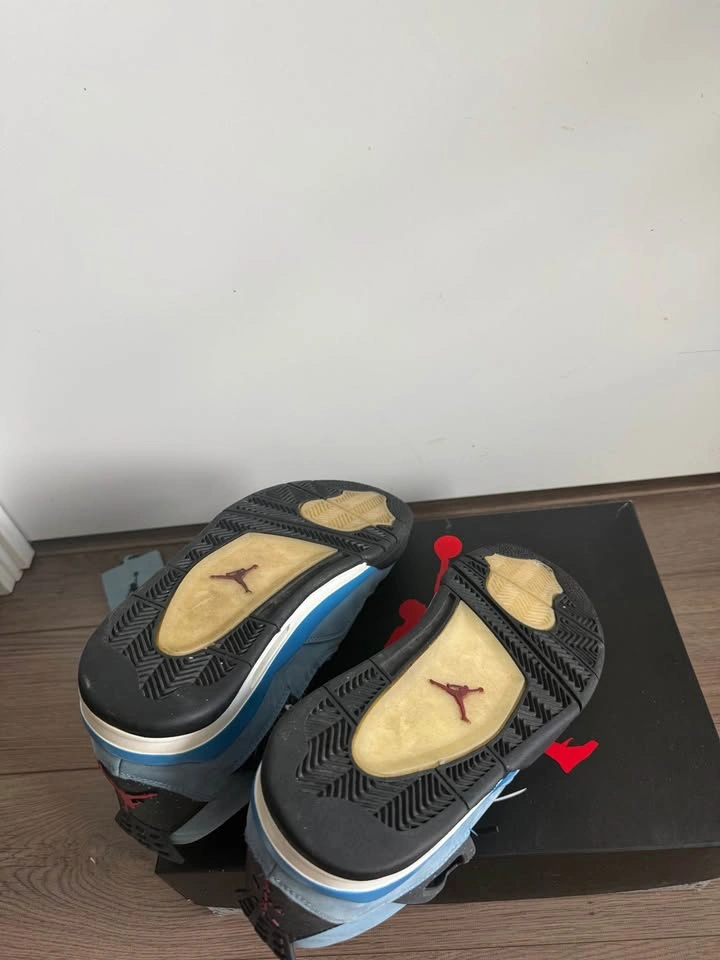Travis Scott Jordan 4 Cactus Jack Size 9.5 - photo 4