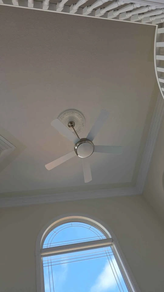5-Blade Ceiling Fan with Integrated Light and remotes - photo 2
