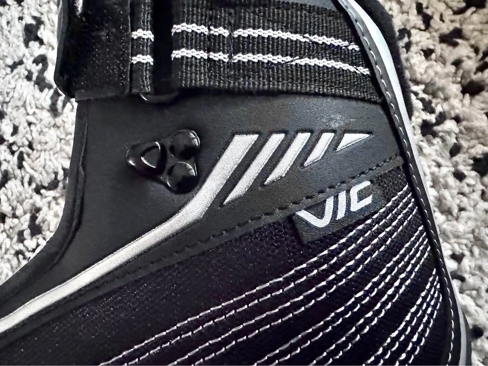 Vic Ice Skates - Brand new never worn - photo 5