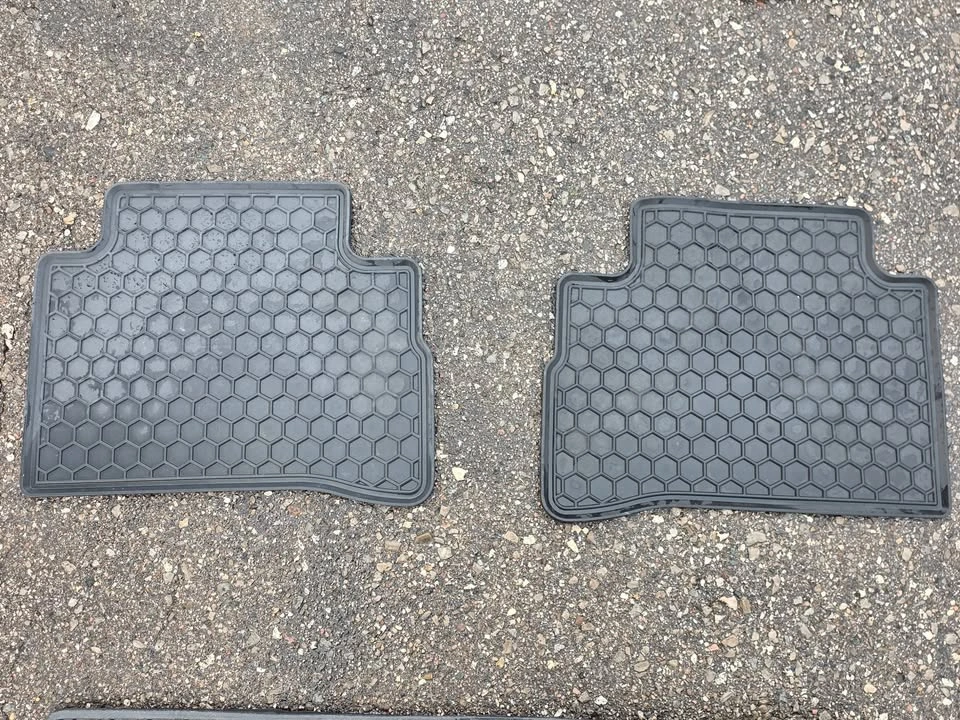 Genuine OEM Kia Sportage All-Weather Mats + Cargo Liner - photo 3