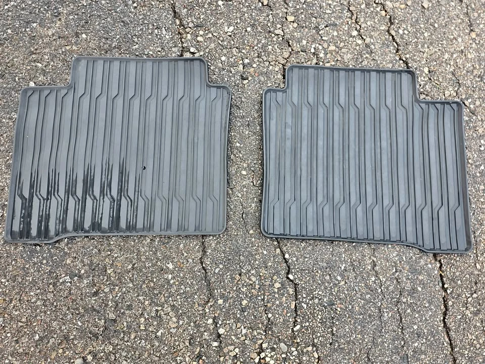 Genuine OEM Kia Niro All-Weather Rubber Floor Mats (2023–2026)