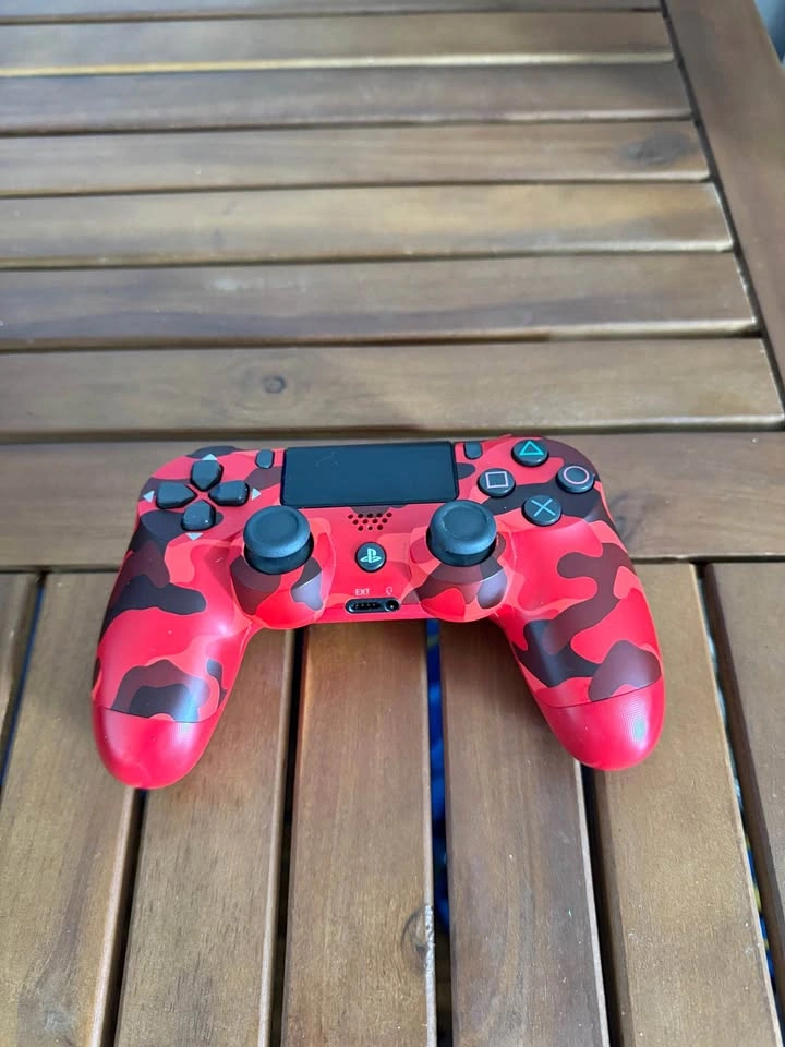 Sony DualShock 4 PS4 Controller – Red Camouflage