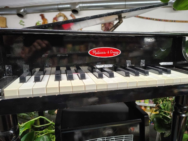 'Melissa & Doug' Wooden Toy Grand Piano - photo 2