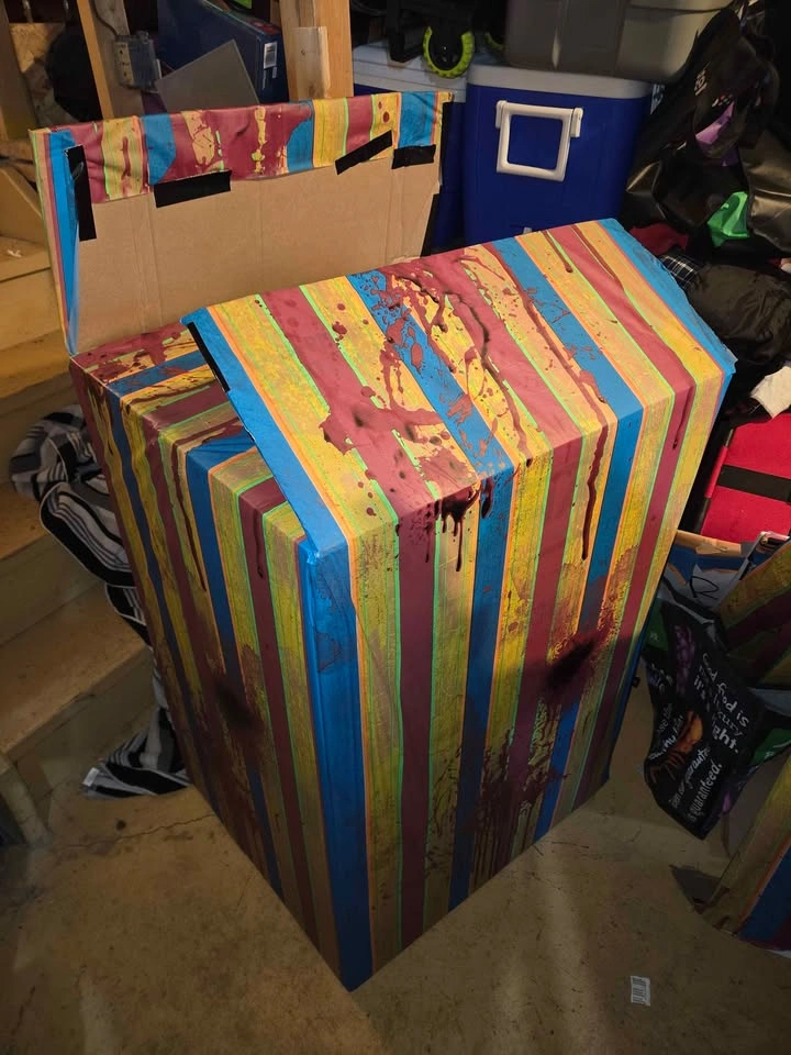 4 Clown Themed Boxes with Signs - Woodbine SW - photo 3
