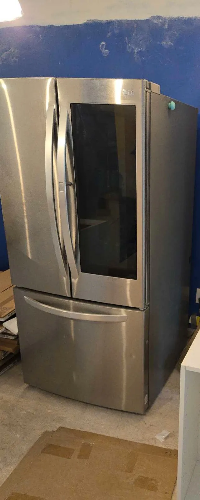 Almost new LG 33" French Door Fridge