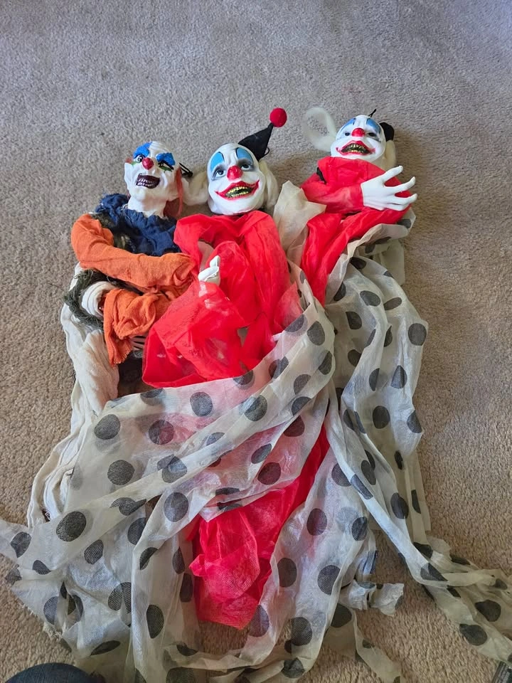 3 Clown Static props you hang them up selling all 3 together
