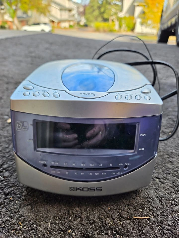 Various Electronics for Sale in Millrise SW