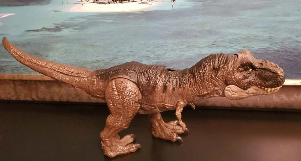 Jurassic World T-Rex Collector Lot - Flip-Top Head Mug & Figure - photo 2