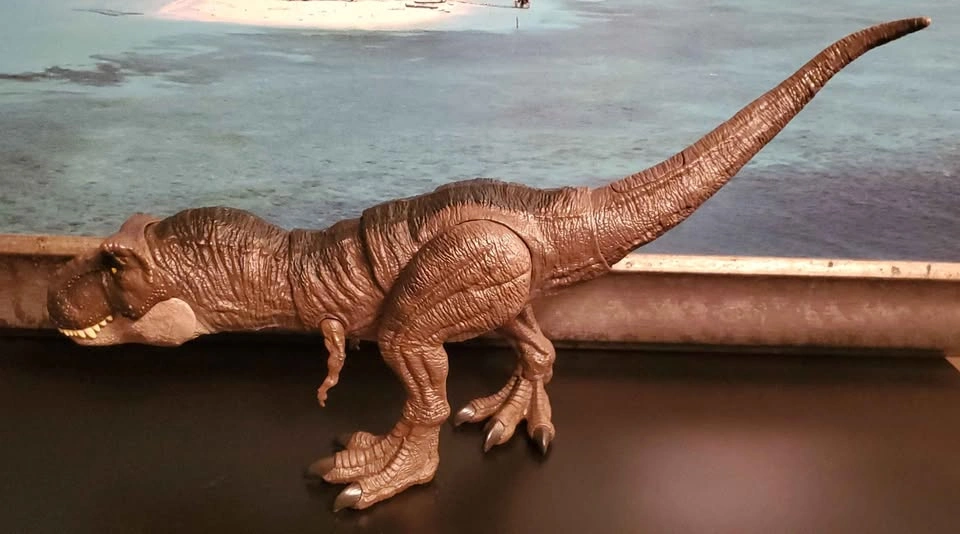 Jurassic World T-Rex Collector Lot - Flip-Top Head Mug & Figure - photo 3