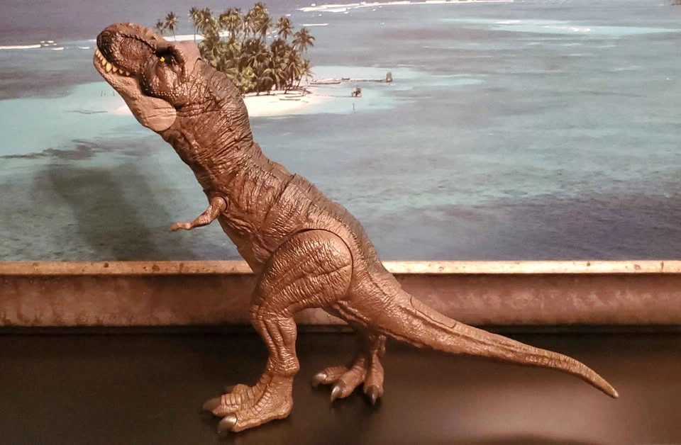 Jurassic World T-Rex Collector Lot - Flip-Top Head Mug & Figure - photo 4