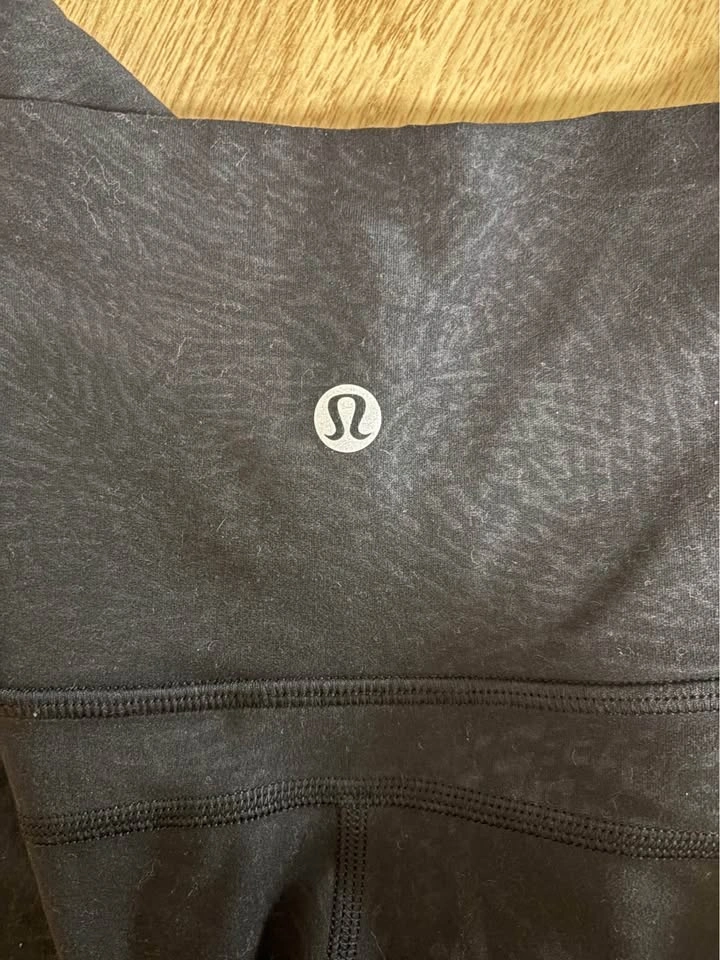 Lululemon flare leggings - photo 2