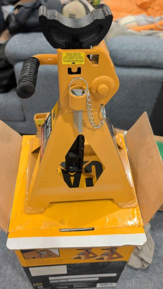 4 Ton Jack Stands with Safety Pin - photo 3