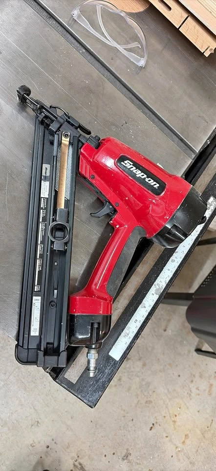 Snap-on 15 Gauge DA Finish Nailer