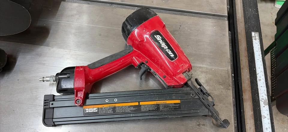 Snap-on 15 Gauge DA Finish Nailer - photo 2