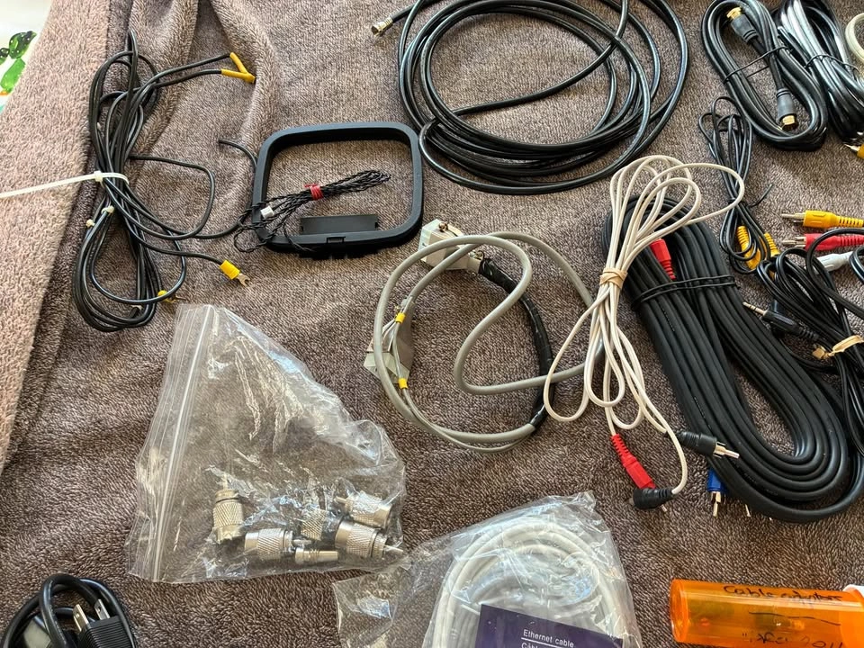 Large Mixed Lot of Electronic Cables & Power Accessories - photo 4