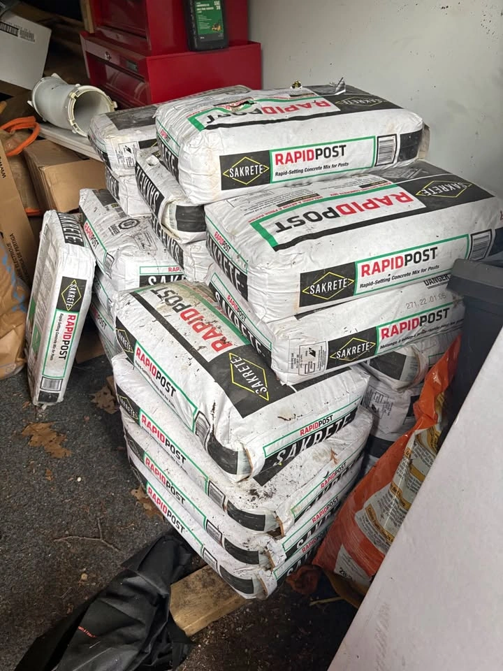 24 Bags Sakrete RapidPost Concrete Mix (30 kg) – Dry & Stored