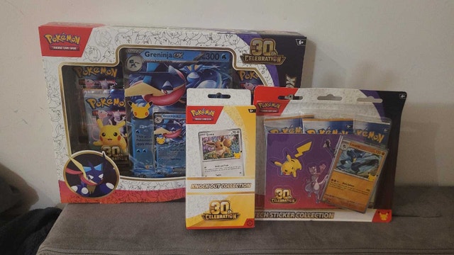 Pokemon TCG 30th Celebrations Bundle