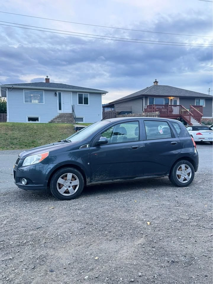 2010 Chevrolet Aveo - photo 2