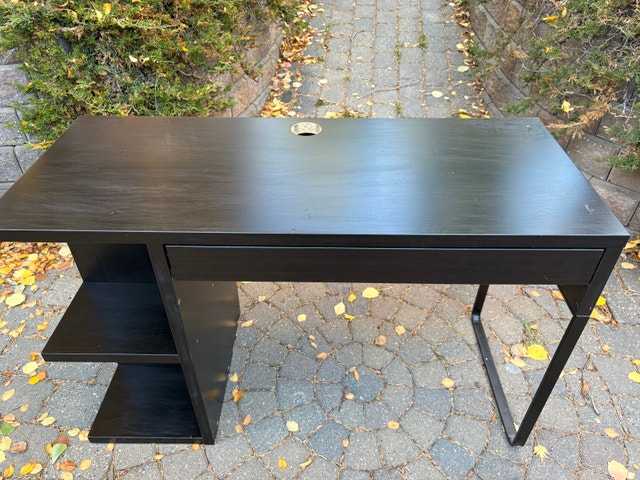 IKEA MICKE desk with shelves