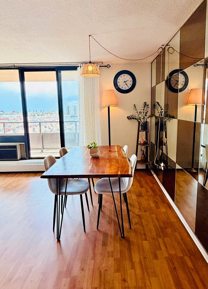 Structube’s Acacia wood dining table