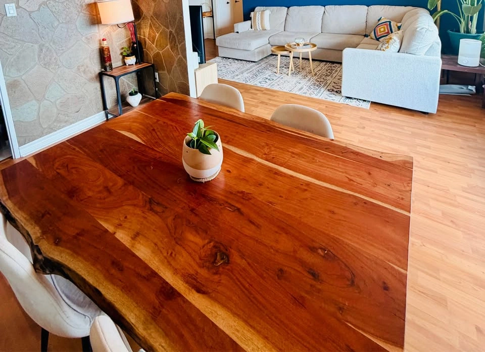 Structube’s Acacia wood dining table - photo 3