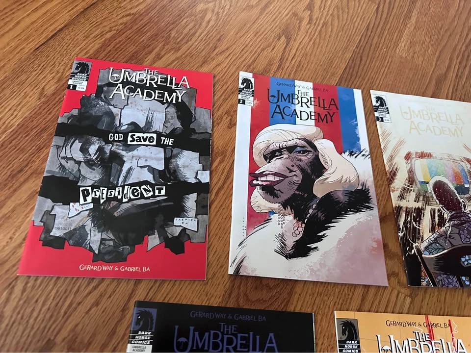 Umbrella Academy - Issues 1-5 (2008) - Comic Books - photo 2