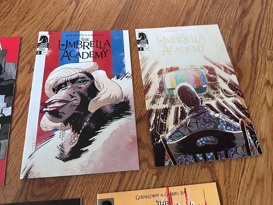 Umbrella Academy - Issues 1-5 (2008) - Comic Books - photo 3