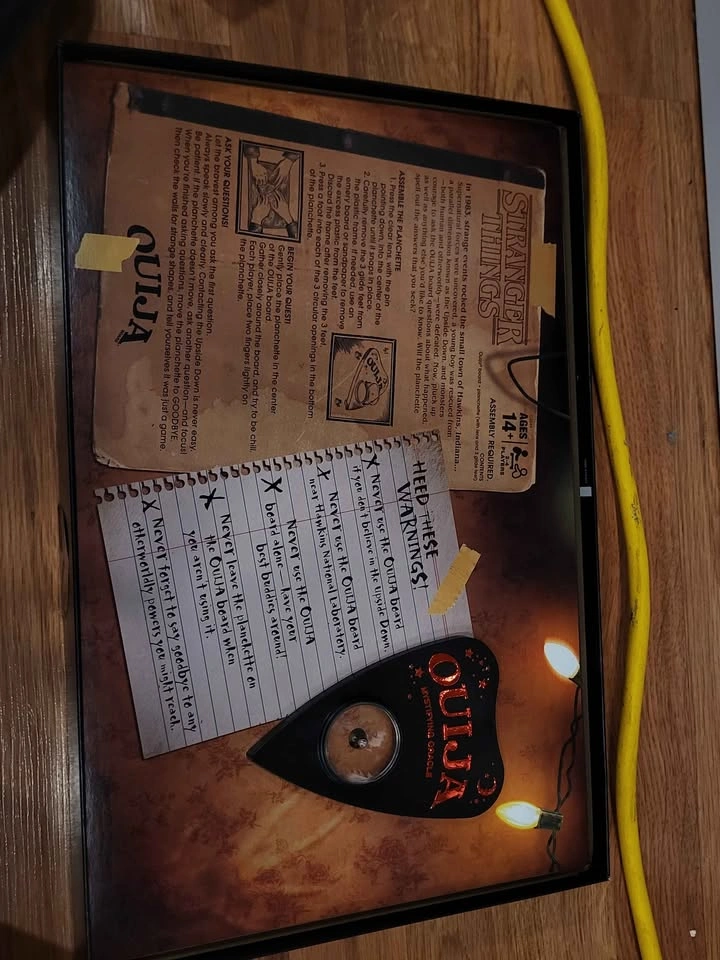 Stranger Things Ouija Board - photo 3