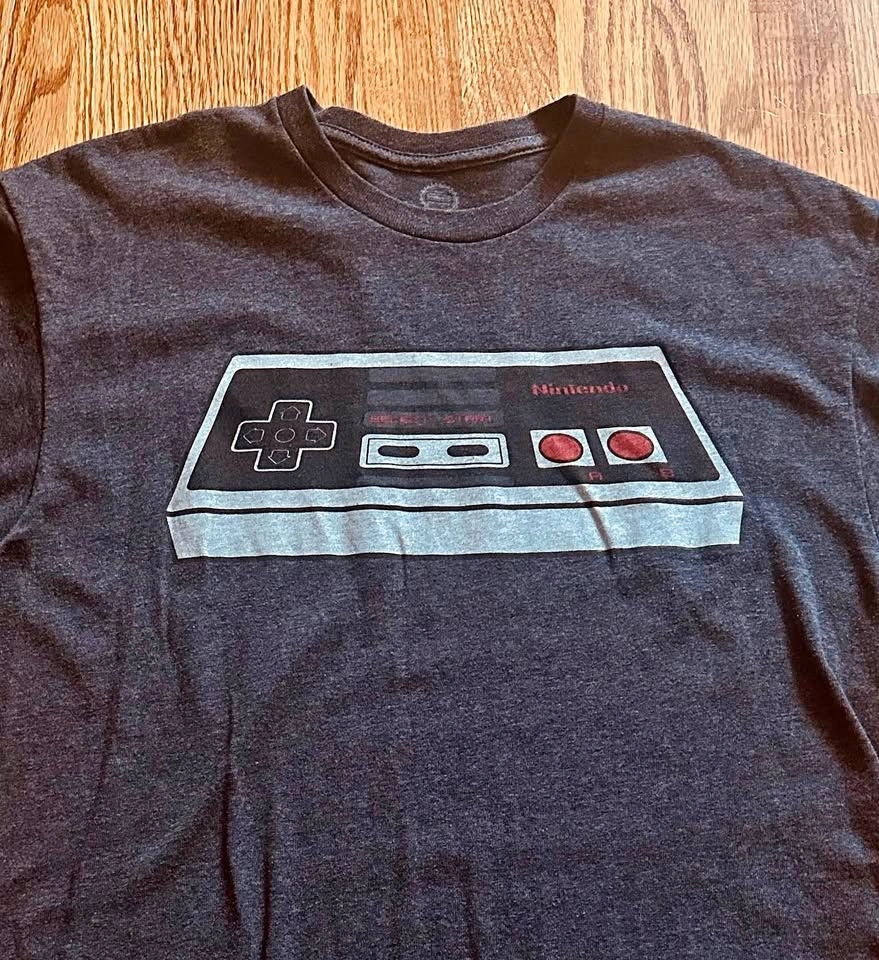 Nintendo Controller - T-Shirt - Gray - Mens - Large