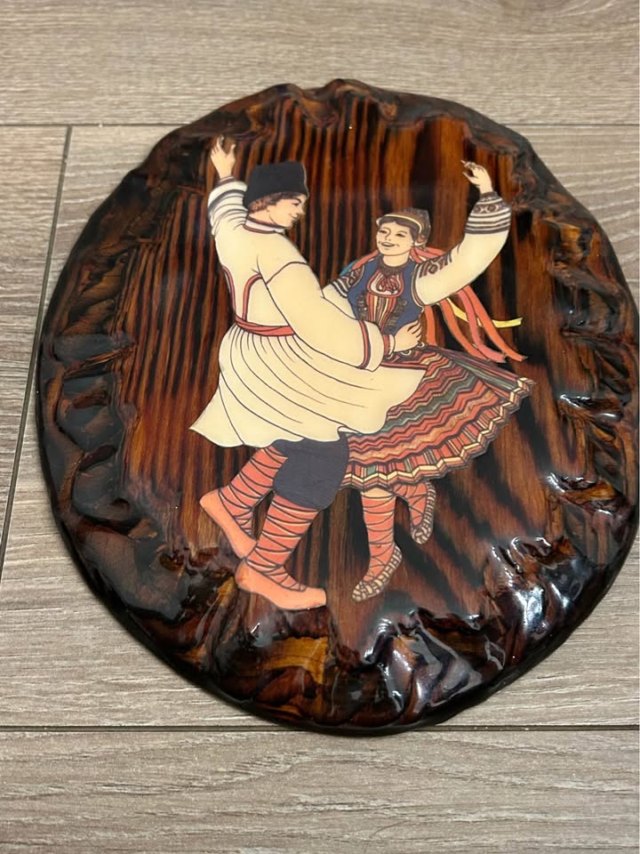 1976 Ukrainian Folk Art Wood Plaque - photo 3
