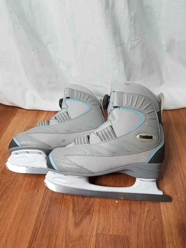 Women's Ice Skates - photo 3