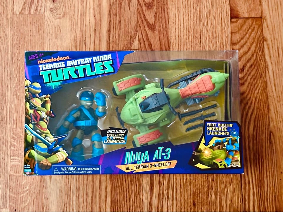 SEALED - Teenage Mutant Ninja Turtles - Ninja AT-3 w/ Leonardo