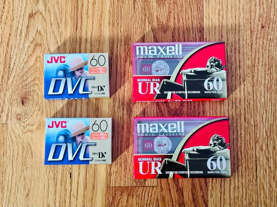 NEW - 2 x JVC Mini DV Tapes + 2 x Maxell Audio Cassette Tapes