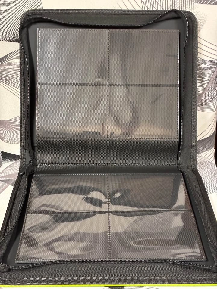 128 Pocket Binder (for toploader cards) - photo 3